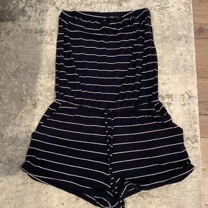 BANANA REPUBLIC - Stripped Romper Size Small